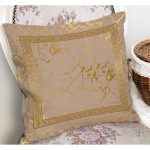 - K11209-Gorsel-1 - Realhomes RealHomes Gold Zeminde Çerçeveli Geleneksel Desenli Dijital Baskılı Yastık Kırlent Kılıfı Realhomes
