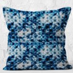 - K11262-Gorsel-2 - Realhomes  RealHomes Lacivert Zeminde Geometrik Motifli Mürekkep Desenli Dijital Baskılı Yastık Kırlent Kılıfı Realhomes