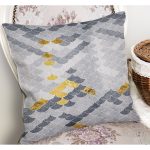 - K11268-Gorsel-1 - Realhomes RealHomes Gold - Gri Zeminde Pul Motifli Geometrik Desenli Dijital Baskılı Yastık Kırlent Kılıfı Realhomes