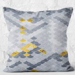 - K11268-Gorsel-2 - Realhomes RealHomes Gold - Gri Zeminde Pul Motifli Geometrik Desenli Dijital Baskılı Yastık Kırlent Kılıfı Realhomes