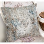 RealHomes Krem Zeminde Eskitme Motifli Antik Desenli Dijital Baskılı Yastık Kırlent Kılıfı Realhomes