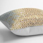 - K11279-Gorsel-3 - Realhomes RealHomes Altın Zeminde Geometrik Motifli Modern Sanat Desenli Dijital Baskılı Yastık Kırlent Kılıfı Realhomes