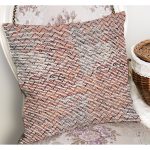 - K11283-Gorsel-1 - Realhomes RealHomes Kırmızı Zeminde Çizgili Motifli Zikzak Desenli Dijital Baskılı Yastık Kırlent Kılıfı Realhomes