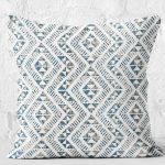 - K11285-Gorsel-2 - Realhomes RealHomes Mavi Zeminde Yöresel Motifli Kilim Desenli Dijital Baskılı Yastık Kırlent Kılıfı Realhomes