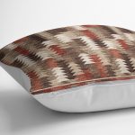 RealHomes Kahverengi Zeminde Geometrik Motifli Etnik Desenli Dijital Baskılı Yastık Kırlent Kılıfı Realhomes