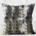 - K11291-Gorsel-2 - Realhomes RealHomes Siyah - Bej Zeminde Geometrik Motifli Klasik Desenli Dijital Baskılı Yastık Kırlent Kılıfı Realhomes