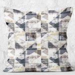 - K11295-Gorsel-2 - Realhomes  RealHomes Ekru Zeminde Üçgen Motifli Geometrik Desenli Dijital Baskılı Yastık Kırlent Kılıfı Realhomes