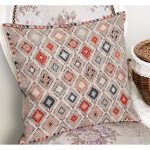 - K11305-Gorsel-1 - Realhomes RealHomes Çok Renkli Kilim Motifli Pers Desenli Dijital Baskılı Yastık Kırlent Kılıfı Realhomes