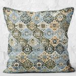 RealHomes Mavi Zeminde Kilim Motifli Uşak Desenli Dijital Baskılı Yastık Kırlent Kılıfı Realhomes