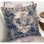 - K11328-Gorsel-1 - Realhomes  RealHomes Lacivert - Krem Zeminde Antik Motifli Geleneksel Desenli Dijital Baskılı Yastık Kırlent Kılıfı Realhomes