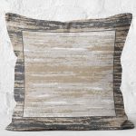 - K11378-Gorsel-2 - Realhomes RealHomes Kahverengi Zeminde Çerçeveli Eskitme Desenli Dijital Baskılı Yastık Kırlent Kılıfı Realhomes