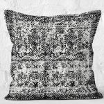 - K11387-Gorsel-2 - Realhomes RealHomes Siyah Zeminde Eskitme Motifli Geleneksel Desenli Dijital Baskılı Yastık Kırlent Kılıfı Realhomes