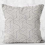 - K11403-Gorsel-2 - Realhomes RealHomes Gri Zeminde Geometrik Motifli Klasik Desenli Dijital Baskılı Yastık Kırlent Kılıfı Realhomes