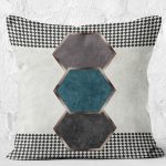 - K11417-Gorsel-2 - Realhomes RealHomes Gri Zeminde Geometrik Motifli Kazayağı Desenli Dijital Baskılı Yastık Kırlent Kılıfı Realhomes