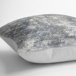 - K11433-Gorsel-3 - Realhomes RealHomes Mavi - Beyaz Zeminde Retro Motifli Antik Desenli Dijital Baskılı Yastık Kırlent Kılıfı Realhomes