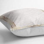 RealHomes Gold Zeminde Çerçeveli Motifli Eskitme Desenli Dijital Baskılı Yastık Kırlent Kılıfı Realhomes