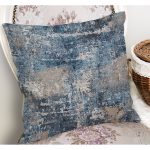 - K11439-Gorsel-1 - Realhomes RealHomes Krem - Mavi Zeminde Eskitme Motifli Retro Desenli Dijital Baskılı Yastık Kırlent Kılıfı Realhomes