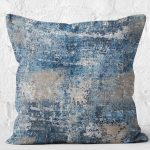 - K11439-Gorsel-2 - Realhomes RealHomes Krem - Mavi Zeminde Eskitme Motifli Retro Desenli Dijital Baskılı Yastık Kırlent Kılıfı Realhomes