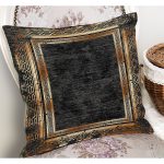 - K11442-Gorsel-1 - Realhomes RealHomes Siyah - Gold Zeminde Çerçeveli Eskitme Desenli Dijital Baskılı Yastık Kırlent Kılıfı Realhomes