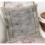 - K11445-Gorsel-1 - Realhomes RealHomes Gri Zeminde Çerçeveli Motifli Antik Desenli Dijital Baskılı Yastık Kırlent Kılıfı Realhomes