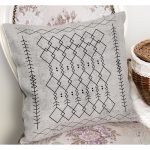 - K11446-Gorsel-1 - Realhomes RealHomes Gri Zeminde Bohem Motifli Etnik Desenli Dijital Baskılı Yastık Kırlent Kılıfı Realhomes