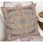 - K11468-Gorsel-1 - Realhomes RealHomes Antika Temalı Uşak Motifli Dokuma Desenli Dijital Baskılı Yastık Kırlent Kılıfı Realhomes