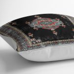 - K11496-Gorsel-3 - Realhomes RealHomes Siyah Zeminde Kilim Motifli Geleneksel Desenli Dijital Baskılı Yastık Kırlent Kılıfı Realhomes