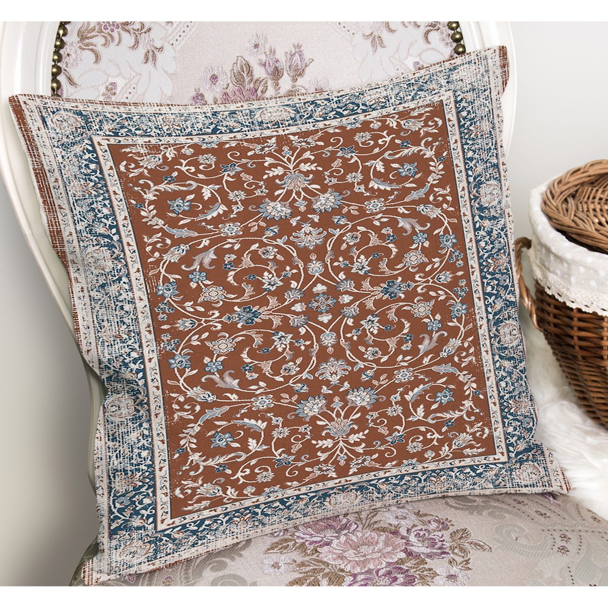 RealHomes Kremit Zeminde Antik Motifli Kilim Desenli Dijital Baskılı Yastık Kırlent Kılıfı Realhomes