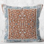 - K11511-Gorsel-2 - Realhomes RealHomes Kremit Zeminde Antik Motifli Kilim Desenli Dijital Baskılı Yastık Kırlent Kılıfı Realhomes