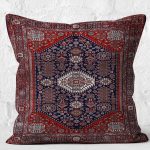 - K11520-Gorsel-2 - Realhomes RealHomes Lacivert Kırmızı Zeminde Uşak Motifli Yöresel Desenli Dijital Baskılı Yastık Kırlent Kılıfı Realhomes