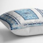 - K11526-Gorsel-3 - Realhomes RealHomes Mavi Zeminde Eskitme Motifli Kilim Desenli Dijital Baskılı Yastık Kırlent Kılıfı Realhomes