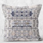 - K11539-Gorsel-2 - Realhomes RealHomes Krem Zeminde Dokuma Halı Motifli Kilim Desenli Dijital Baskılı Yastık Kırlent Kılıfı Realhomes