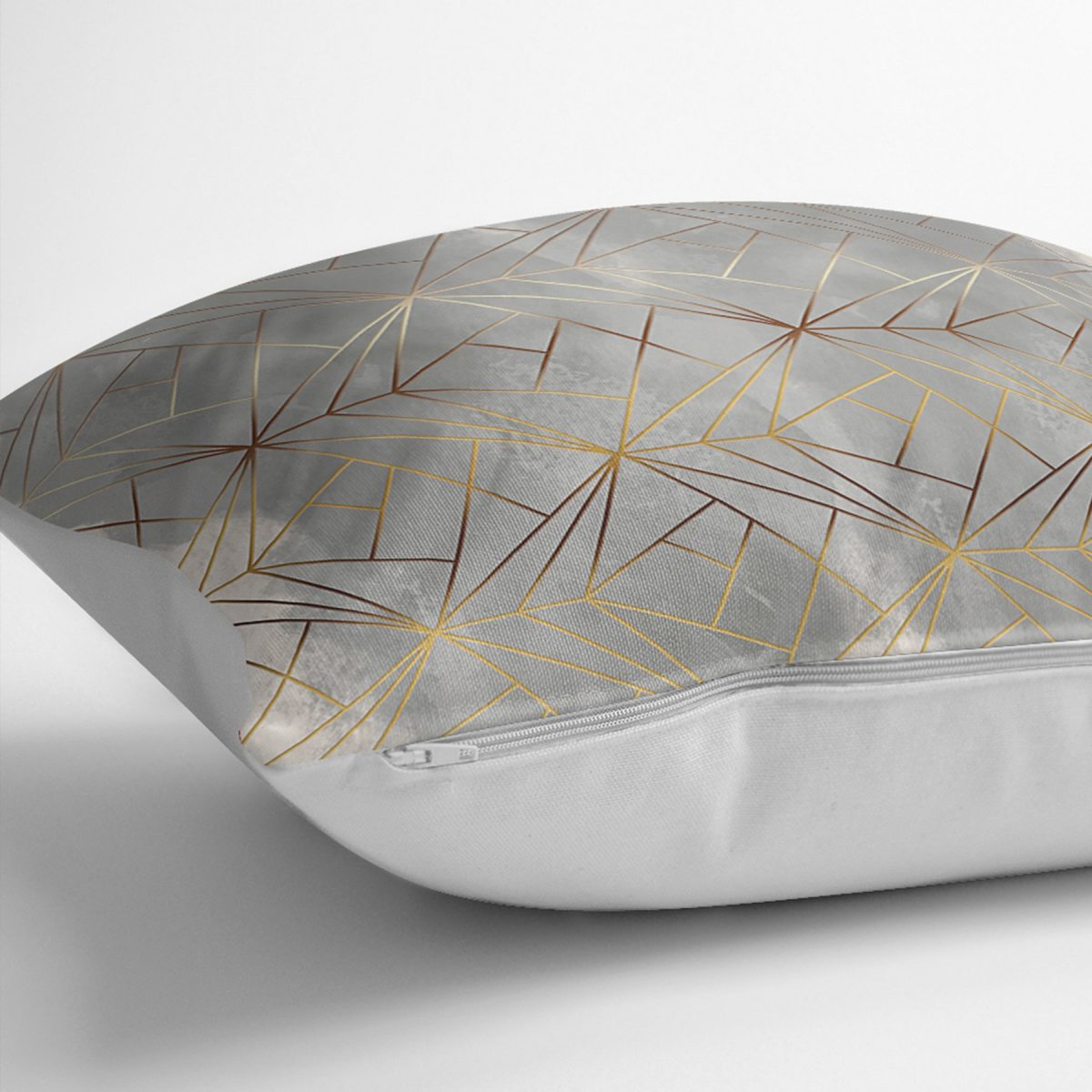 RealHomes Gold - Gri Zeminde Geometrik Motifli Klasik Desenli Dijital Baskılı Yastık Kırlent Kılıfı Realhomes