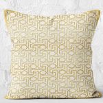 - K11567-Gorsel-2 - Realhomes RealHomes Gold - Krem Zeminde Çerçeveli Motifli Geometrik Desenli Dijital Baskılı Yastık Kırlent Kılıfı Realhomes