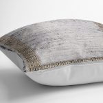 - K11582-Gorsel-3 - Realhomes RealHomes Gri - Bej Zeminde Çerçeveli Motifli Antik Desenli Dijital Baskılı Yastık Kırlent Kılıfı Realhomes