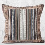 - K11583-Gorsel-2 - Realhomes RealHomes Kahverengi Zeminde Kilim Motifli Yöresel Desenli Dijital Baskılı Yastık Kırlent Kılıfı Realhomes