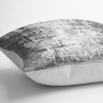 - K11589-Gorsel-3 - Realhomes RealHomes Gri - Beyaz Zeminde Eskitme Motifli Kilim Desenli Dijital Baskılı Yastık Kırlent Kılıfı Realhomes