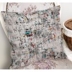 - K11594-Gorsel-1 - Realhomes RealHomes Bej Zeminde Kanvas Motifli Eskitme Desenli Dijital Baskılı Yastık Kırlent Kılıfı Realhomes