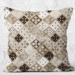 - K11597-Gorsel-2 - Realhomes RealHomes Kahverengi - Krem Zeminde Etnik Motifli Geleneksel Desenli Dijital Baskılı Yastık Kırlent Kılıfı Realhomes