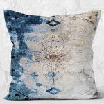 - K11600-Gorsel-2 - Realhomes RealHomes Mavi - Krem Zeminde Dokuma Halı Motifli Çiçek Desenli Dijital Baskılı Yastık Kırlent Kılıfı Realhomes