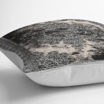 - K11612-Gorsel-3 - Realhomes RealHomes Siyah - Krem Zeminde Pers Motifli Antik Desenli Dijital Baskılı Yastık Kırlent Kılıfı Realhomes