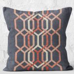 - K11614-Gorsel-2 - Realhomes RealHomes Kremit - Gri Zeminde Geometrik Motifli Örgü Desenli Dijital Baskılı Yastık Kırlent Kılıfı Realhomes