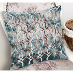 - K11615-Gorsel-1 - Realhomes RealHomes Mavi - Kırmızı Zeminde Kanvas Motifli Geometrik Desenli Dijital Baskılı Yastık Kırlent Kılıfı Realhomes