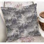 RealHomes Gri - Siyah Zeminde Örme Motifli Eskitme Desenli Dijital Baskılı Yastık Kırlent Kılıfı Realhomes