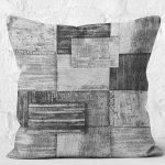 - K11622-Gorsel-2 - Realhomes RealHomes Siyah - Beyaz Zeminde Dokuma Halı Motifli Eskitme Desenli Dijital Baskılı Yastık Kırlent Kılıfı Realhomes