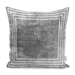 - K11638-Gorsel - Realhomes RealHomes Gri - Beyaz Zeminde Çerçeveli Motifli Antik Desenli Dijital Baskılı Yastık Kırlent Kılıfı Realhomes