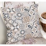 RealHomes Beyaz Zeminde Morrocan Motifli Etnik Desenli Dijital Baskılı Yastık Kırlent Kılıfı Realhomes