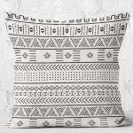 - K11663-Gorsel-2 - Realhomes RealHomes Bej - Siyah Zeminde Etnik Motifli Geleneksel Desenli Dijital Baskılı Yastık Kırlent Kılıfı Realhomes