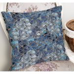 - K11673-Gorsel-1 - Realhomes RealHomes Gold - Mavi Zeminde Geometrik Motifli Eskitme Desenli Dijital Baskılı Yastık Kırlent Kılıfı Realhomes