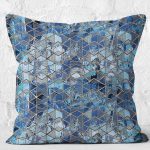 - K11673-Gorsel-2 - Realhomes RealHomes Gold - Mavi Zeminde Geometrik Motifli Eskitme Desenli Dijital Baskılı Yastık Kırlent Kılıfı Realhomes